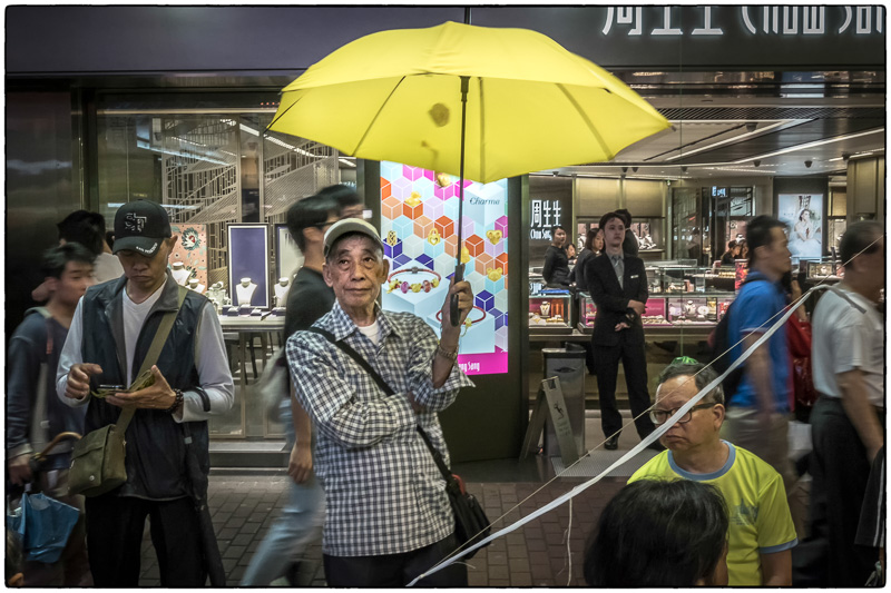 HK Waiting for Democracy to Reign